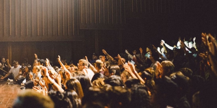 How to connect with students in overcrowded classrooms