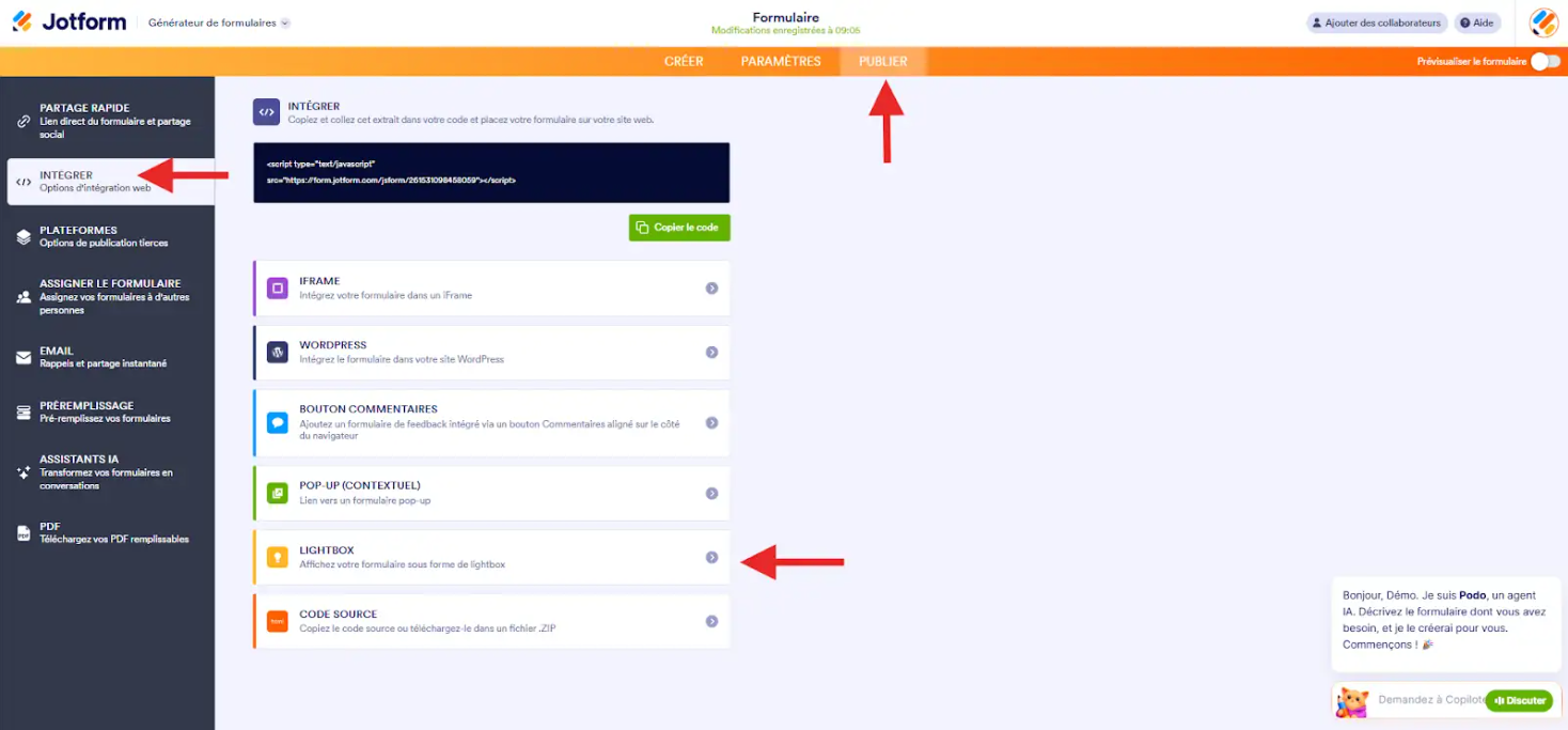 Capture d'écran de la page Intégrer dans le Générateur de formulaires Jotform avec une flèche vers Paramètres, une autre vers Intégrer et une troisième vers l'option Lightbox