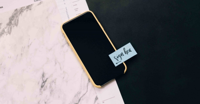 Qu'est-ce qu'un e-contrat ? Et tout ce que vous avez besoin de savoir à ce sujet