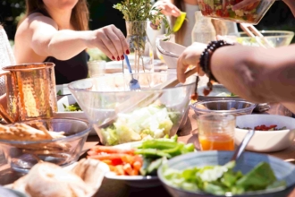 How to organize a potluck