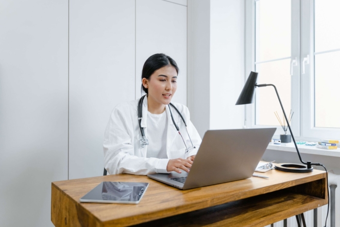 How to make a telemedicine app