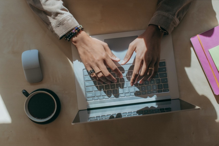 How to announce a rebrand on social media