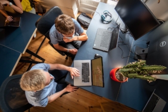 Project management vs task management