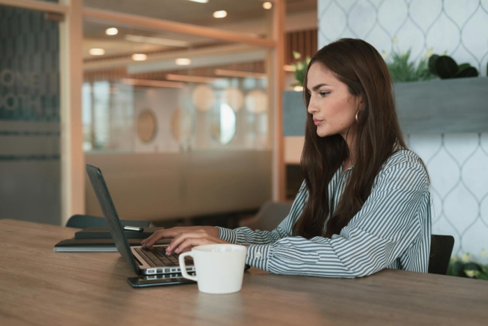 Microsoft Forms vs SurveyMonkey für Umfragen