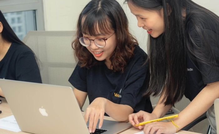 Gimkit vs Kahoot!: Choosing the right educational platform