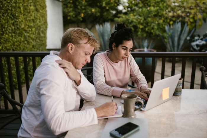 65+ e-commerce survey questions for valuable business insights