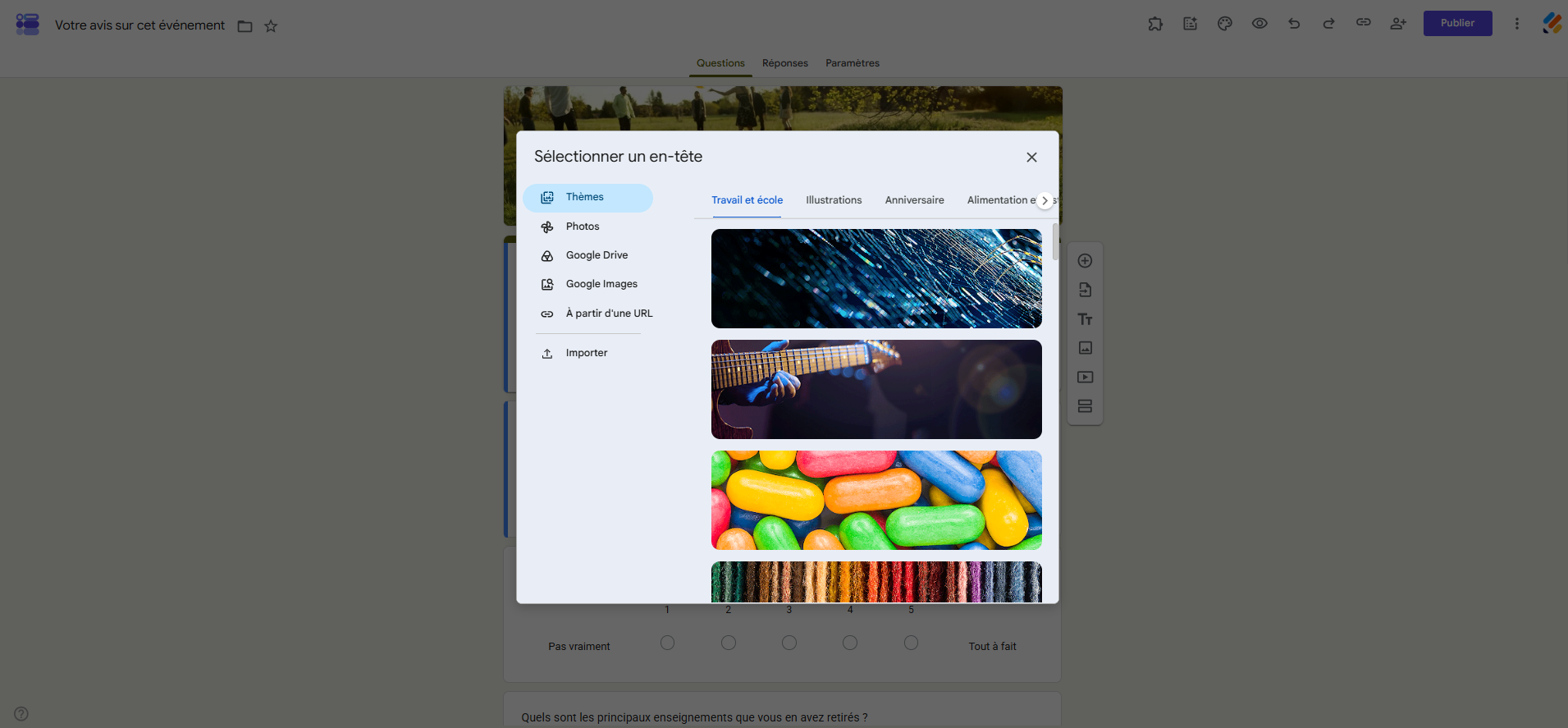 Capture d'écran de la fenêtre modale Sélectionner un en-tête dans Google Forms avec les images des thèmes proposés par Google