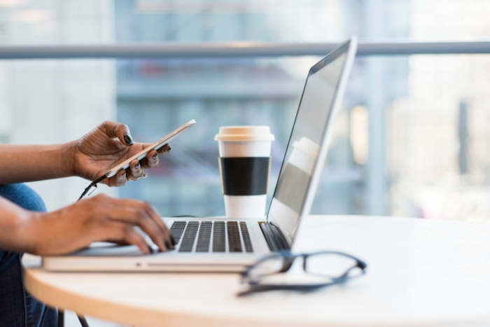 How to add a contact form to a Canva website