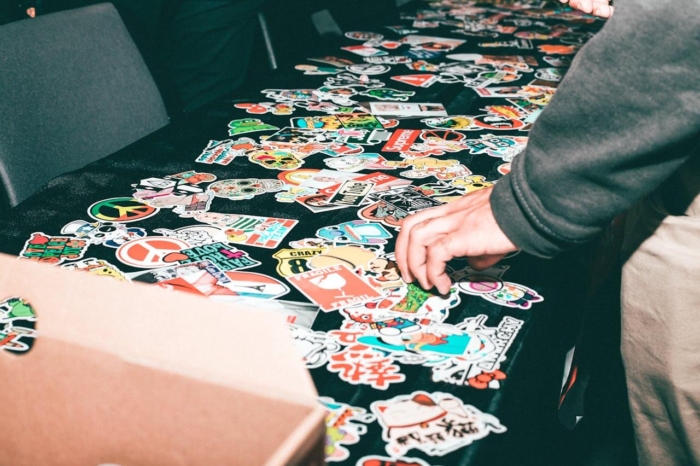 How to start a sticker business