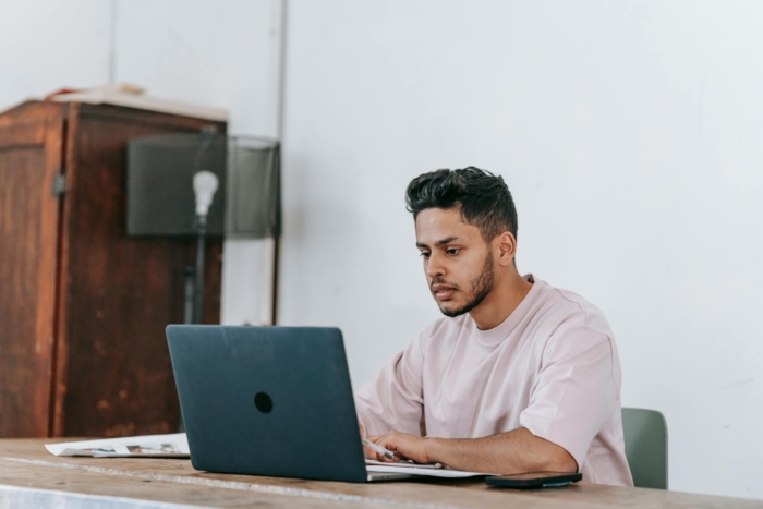 What are the different types of AI agents?