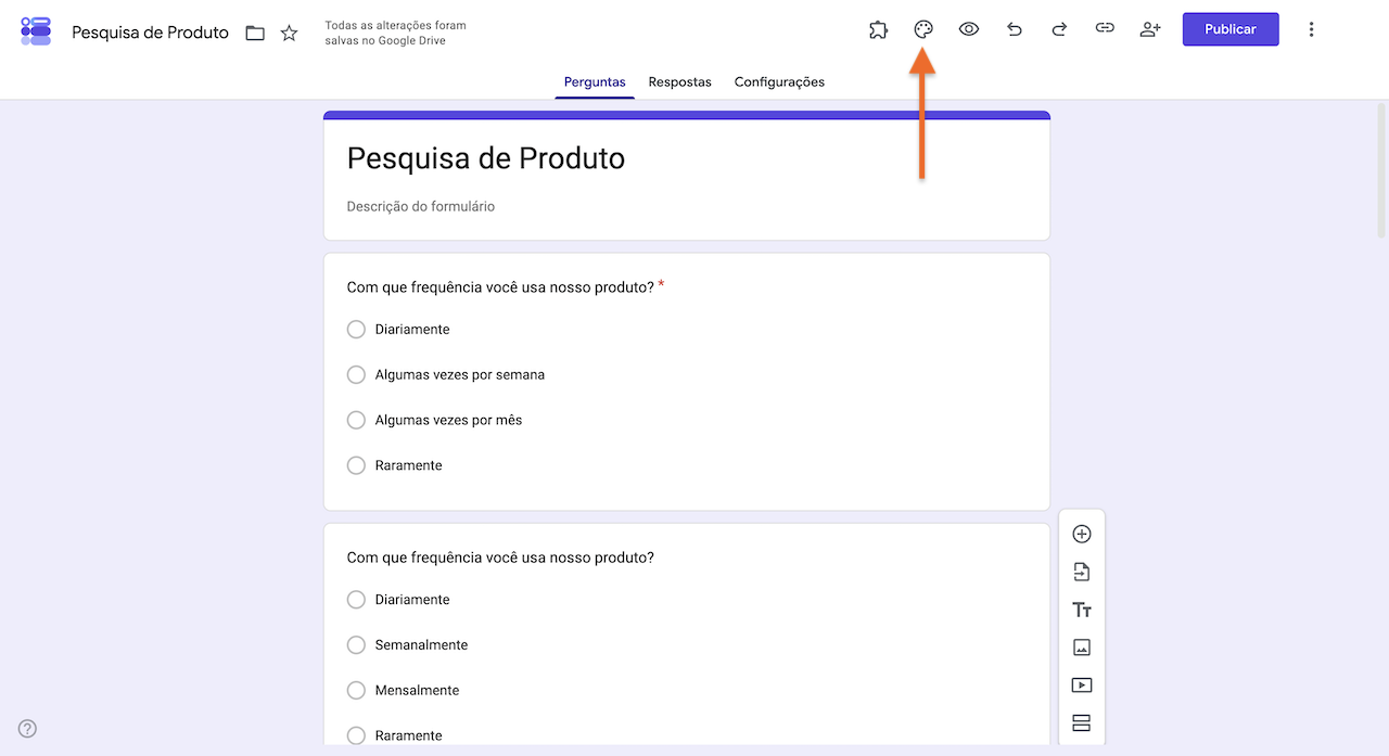Formulários Google com uma pesquisa de produto aberta e o ícone de personalização do tema destacado na barra superior