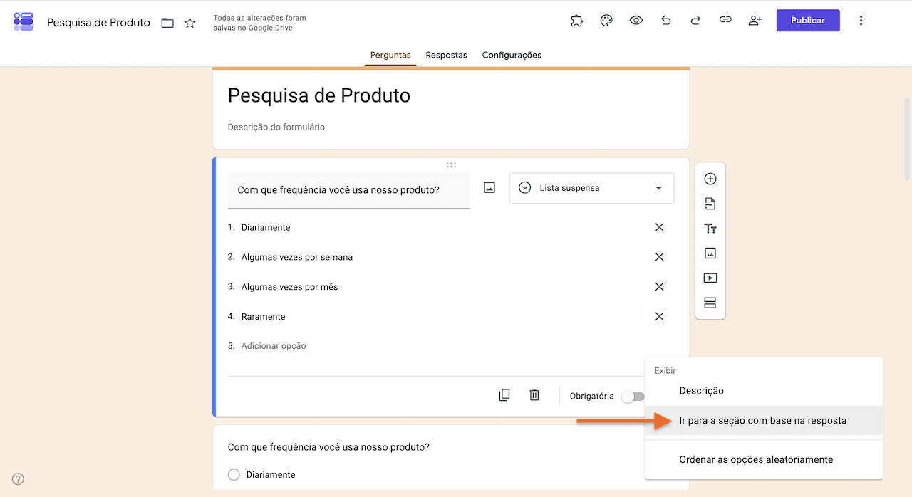 Menu de mais opções de uma pergunta no Formulários Google, incluindo a opção de direcionar os respondentes para uma seção com base na resposta