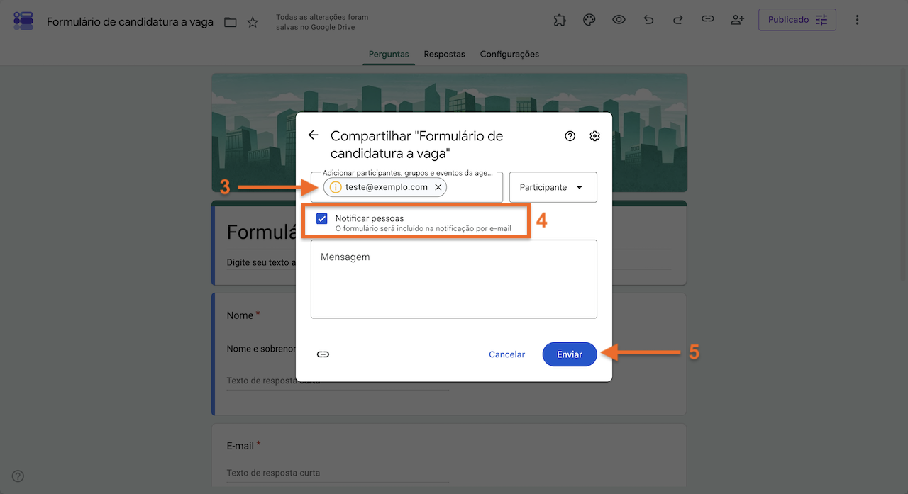 Janela de compartilhamento do Formulários Google com o endereço de e-mail do destinatário, a opção "Notificar pessoas" selecionada e o botão "Enviar" destacados