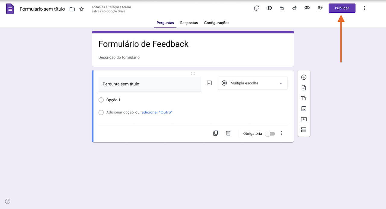 Captura de tela do criador de formulários do Google com uma seta apontando para o botão Publicar