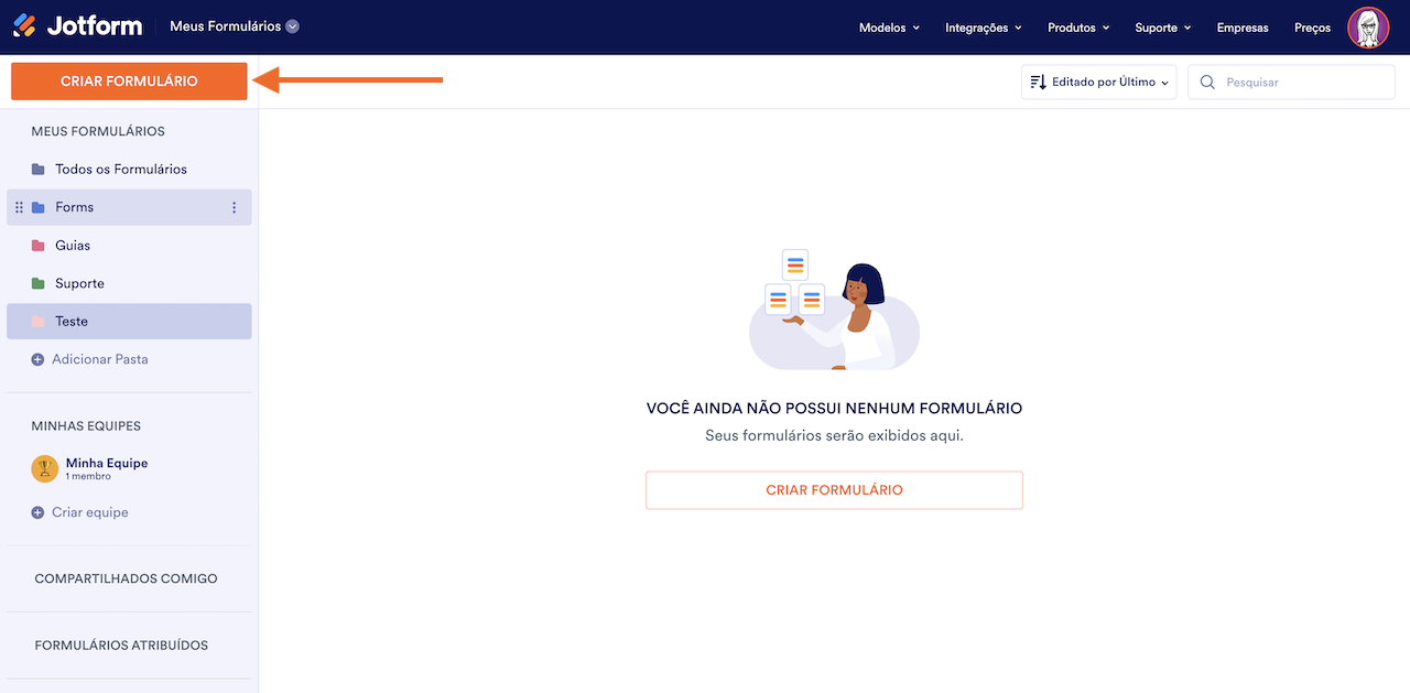 Captura de tela do painel Jotform com uma seta apontando para o botão Criar Formulário