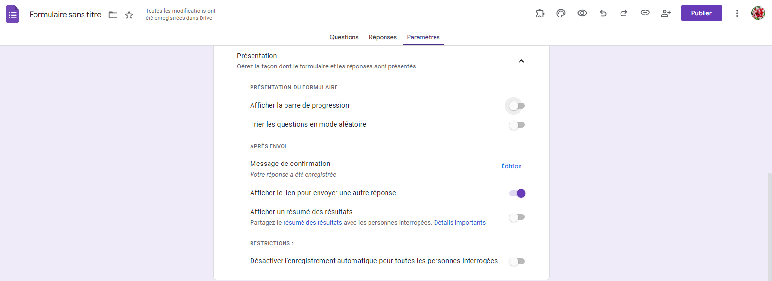Capture d'écran de l'interface utilisateur des paramètres de présentation de la feuille d'inscription au repas-partage dans Google Forms