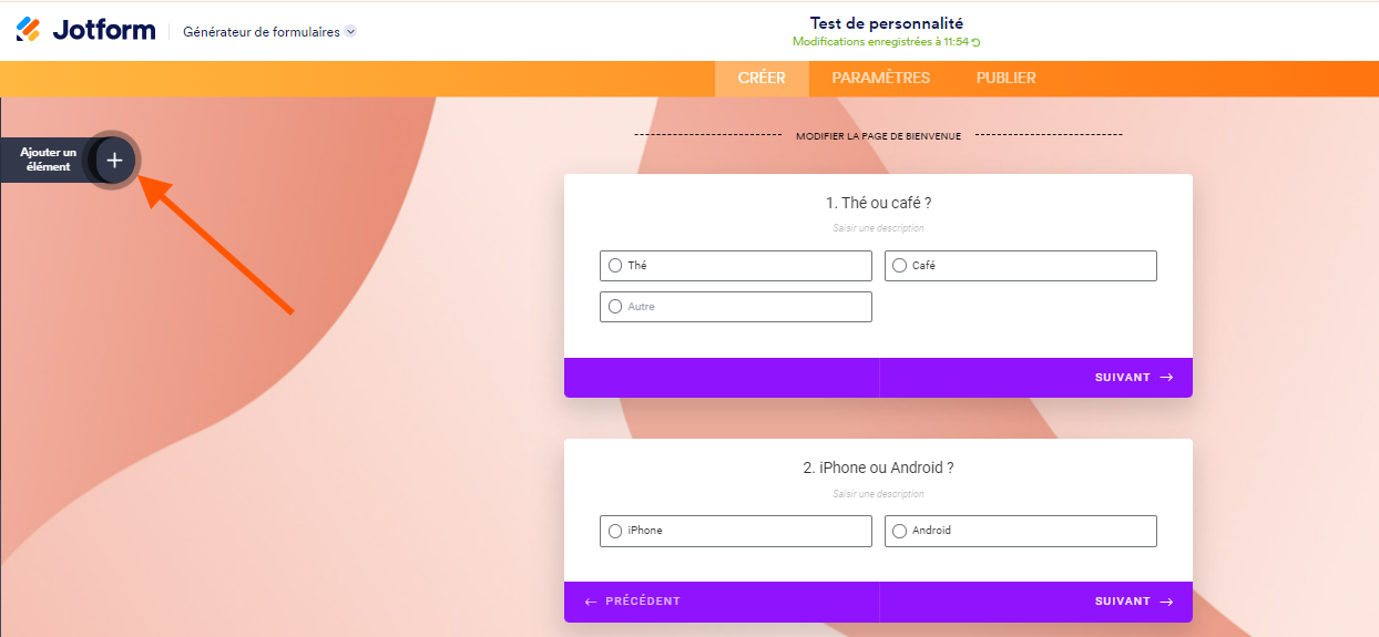 Capture d'écran d'un formulaire intitulé Test de personnalité avec une flèche pointant sur le bouton Ajouter un élément à gauche