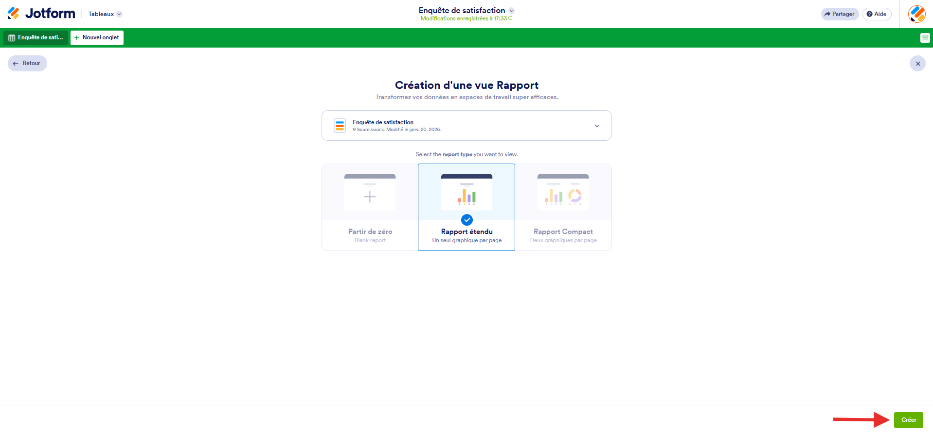 Capture d'écran de la page Création d'une vue Rapport dans les Tableaux Jotform avec un type de rapport sélectionné et une flèche pointant vers le bouton Créer