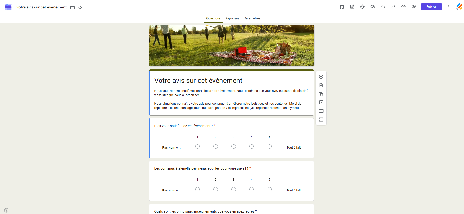 Capture d'écran du modèle Votre avis sur un événement dans la galerie de modèles de Google Forms