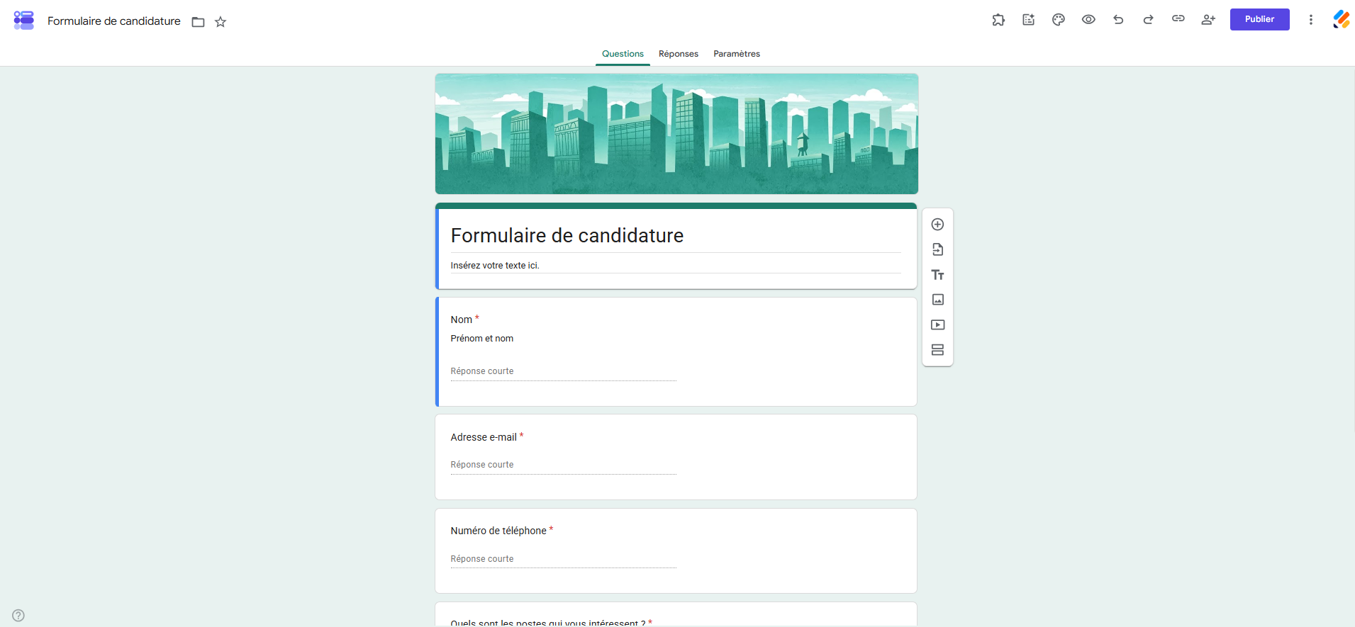 Capture d'écran du modèle Formulaire de candidature dans la galerie de modèles de Google Forms