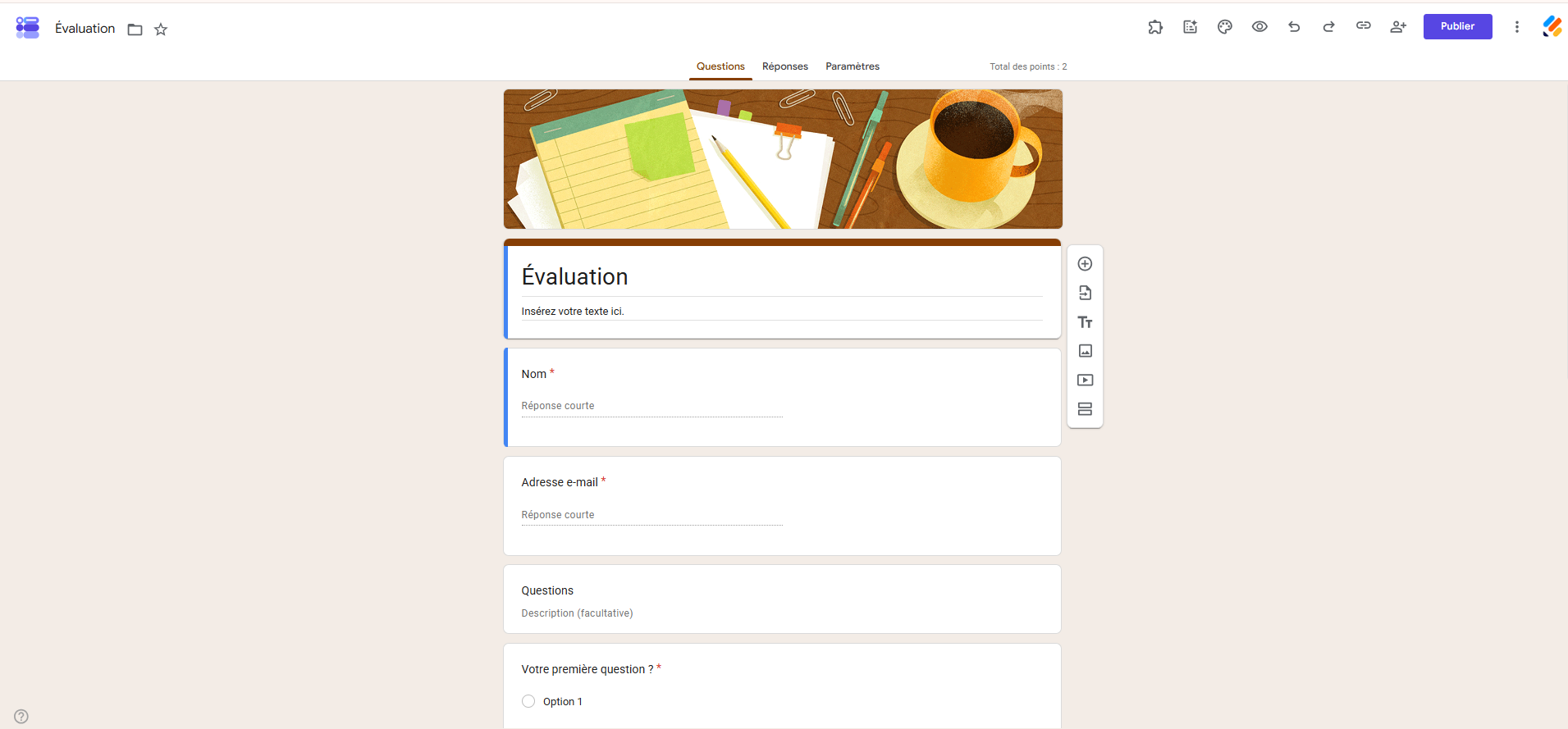 Capture d'écran du modèle d'évaluation dans la galerie de modèles de Google Forms