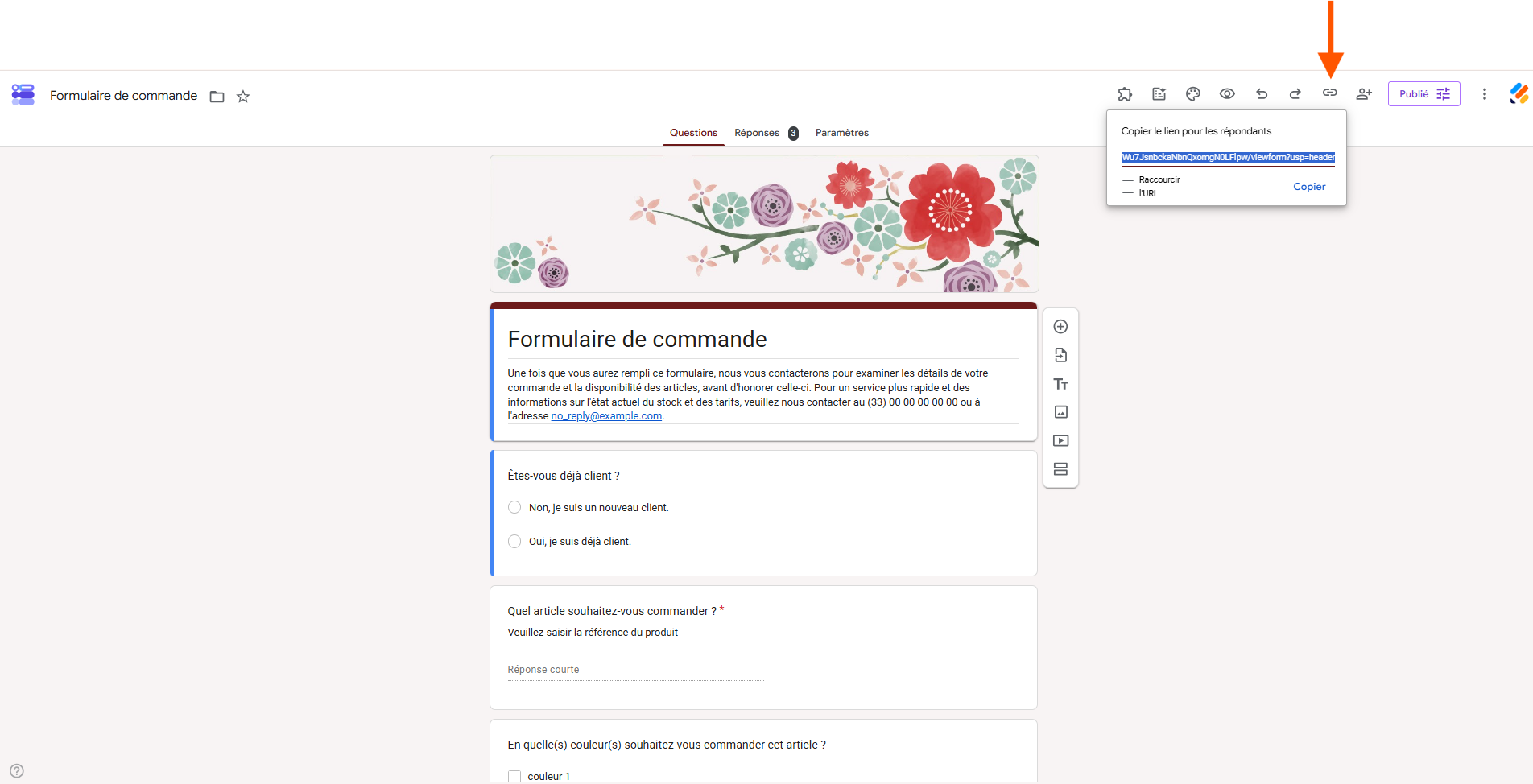 Capture d'écran d'un formulaire dans Google Forms avec une flèche vers l'icône de lien et le lien du formulaire à copier
