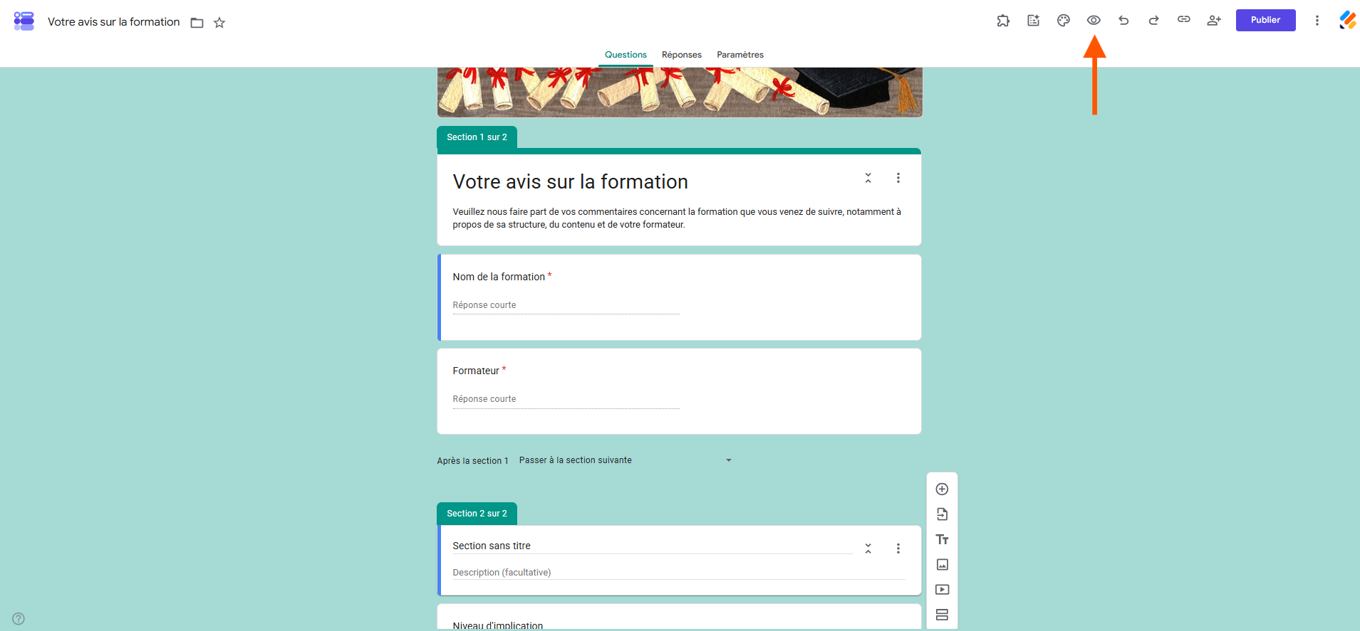 Capture d'écran d'un formulaire dans Google Forms avec une flèche pointant vers l'icône Aperçu