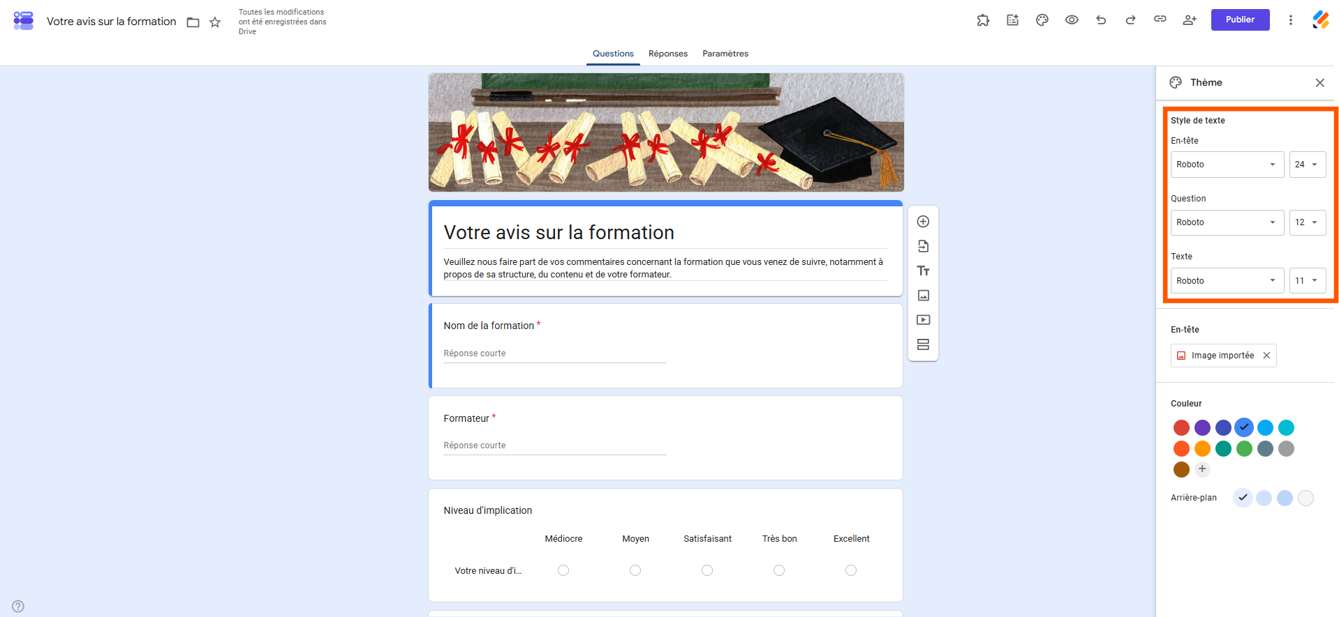 Capture d'écran d'un formulaire dans Google Forms avec un encadré autour de la section Style de texte dans le volet Thème à droite