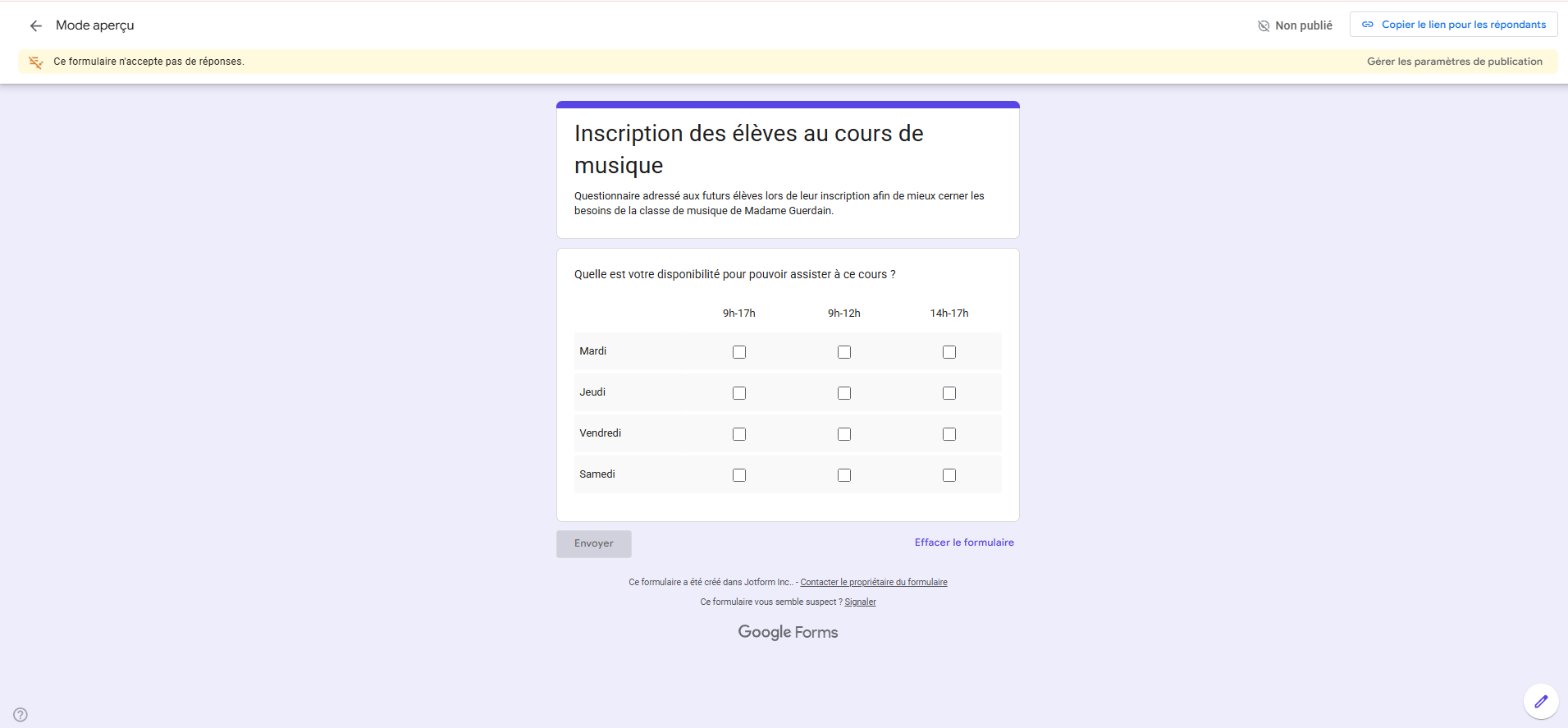 Capture d'écran d'un questionnaire Google Forms au format grille de cases à cocher avec la première question complétée, telle que les destinataires la verront