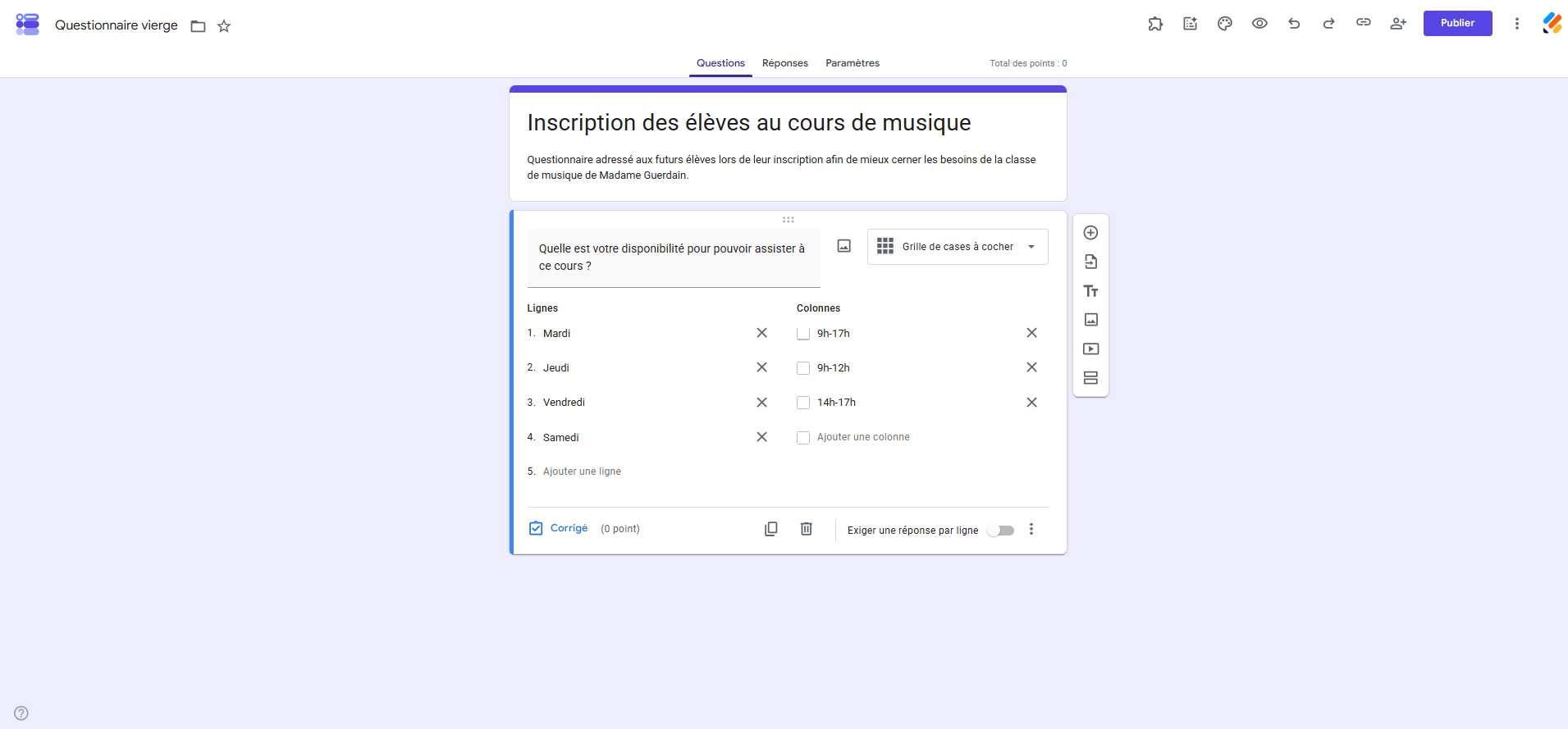 Capture d'écran du menu des propriétés du formulaire dans Google Forms, où les utilisateurs peuvent choisir d'intégrer une grille de cases à cocher