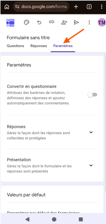 Capture d'écran de l'onglet Paramètres d'un formulaire Google Forms sur un téléphone