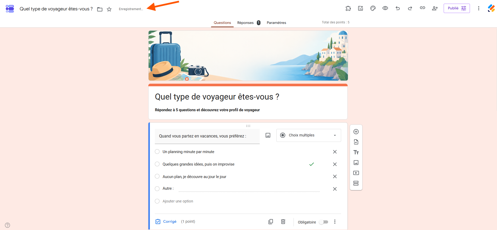 Capture d'écran d'un formulaire dans Google Forms avec une flèche vers Enregistrement