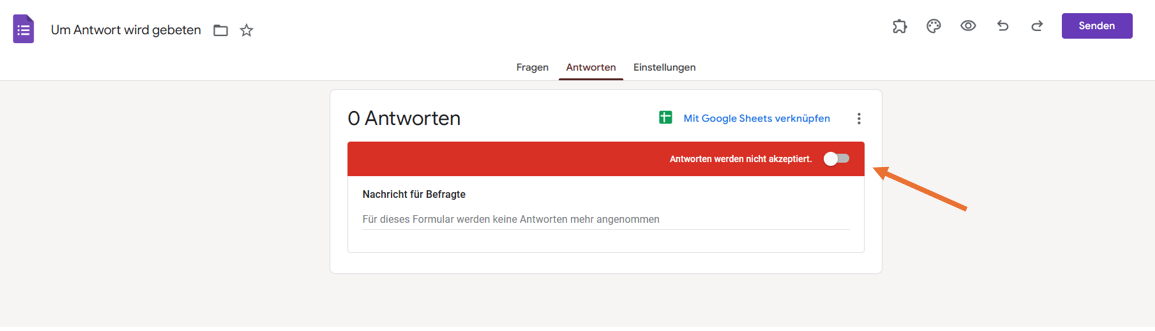 Screenshot der Registerkarte Antworten in Google Formulare, wobei die Option zum Akzeptieren von Antworten ausgeschaltet ist