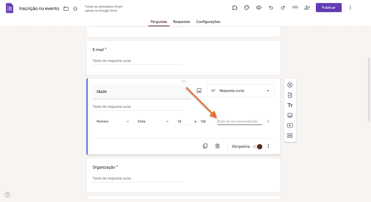 Captura de tela do campo para inserção de texto de erro personalizado para perguntas de validação de respostas no Formulários Google
