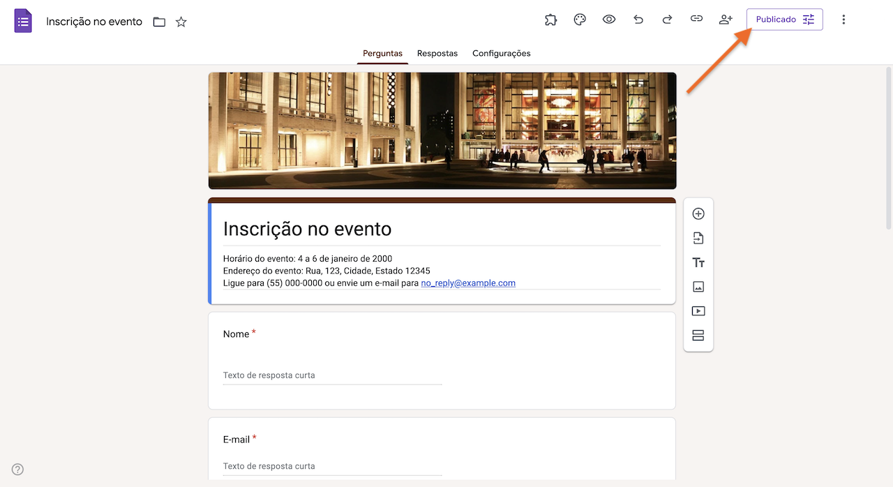 Captura de tela da interface do Formulários Google com uma seta apontando para o botão Publicado