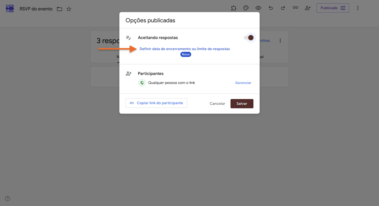 Janela "Opções publicadas" do Formulários Google mostrando a opção ativada para aceitar respostas e o link para definir uma data de encerramento ou um limite de respostas