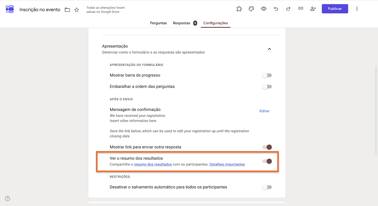 Formulários Google na aba "Configurações", na seção "Apresentação", com destaque para a opção "Ver o resumo dos resultados"