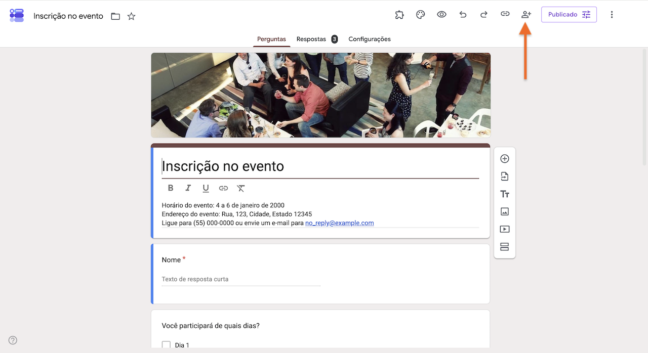 Captura de tela do Formulários Google com uma seta destacando o ícone de adicionar colaboradores no canto superior direito