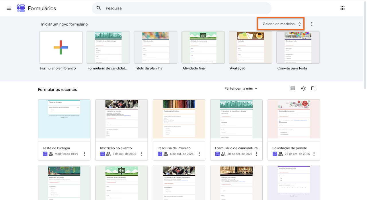 Página inicial do Formulários Google com a opção "Galeria de modelos" destacada no canto superior direito