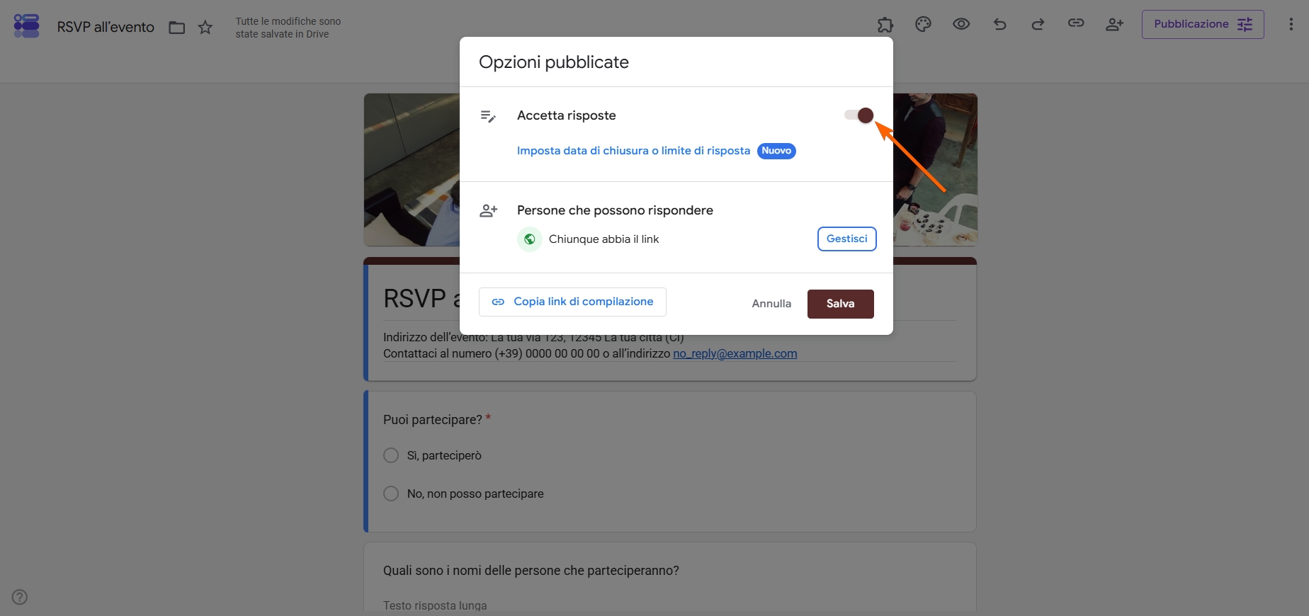 Screenshot che mostra in evidenza il pulsante Accetta Risposte in Moduli Google
