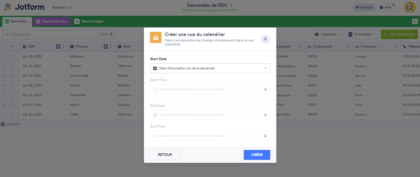 Capture d'écran des Paramètres des champs d'événement dans la fenêtre Créer une vue du calendrier dans les Tableaux Jotform