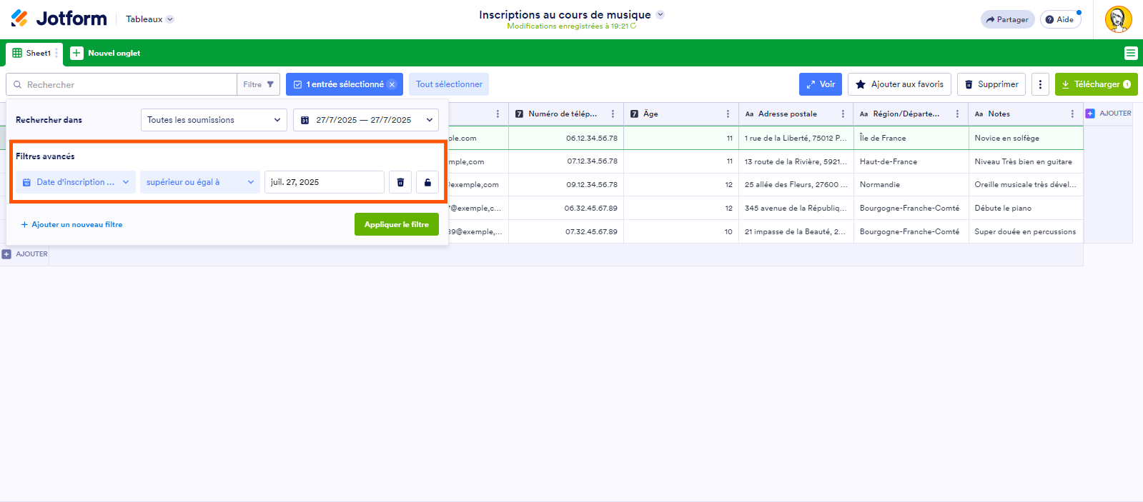 Capture d'écran de l'option Filtres avancés entourée d'un encadré rouge dans les Tableaux Jotform
