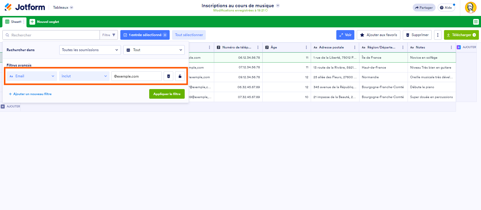 Capture d'écran avec un encadré du filtre Email dans les Tableaux Jotform