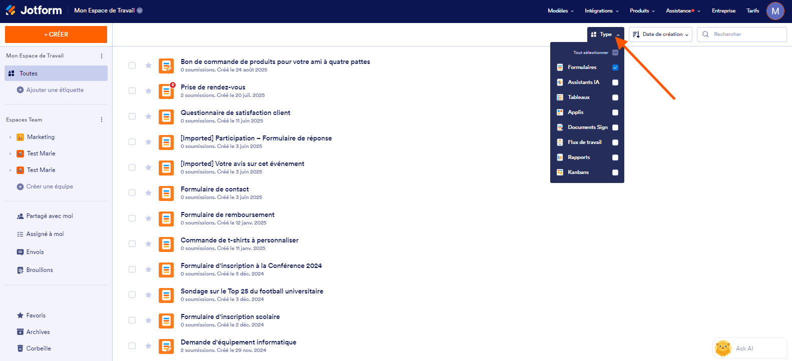 Sur la page Mon Espace de Travail de Jotform, le menu déroulant 'Type' est ouvert, avec toutes les options de ressources décochées sauf 'Formulaires', affichant uniquement des formulaires sur la page