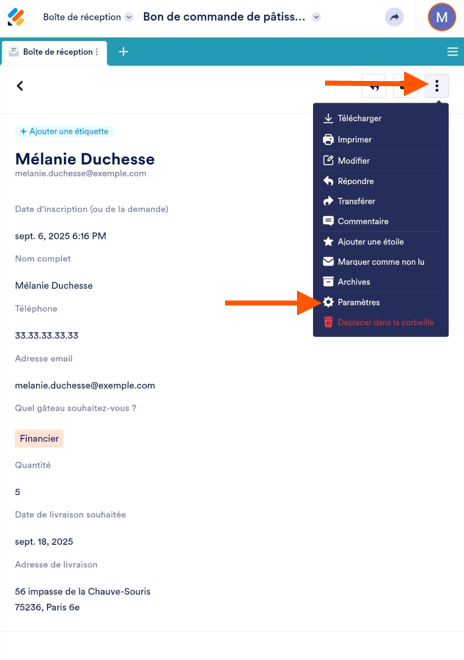 Capture d'écran de l'entrée de soumission avec une flèche pointant sur l'icône des trois points verticaux à droite et une autre pointant vers Paramètres dans le menu qui s'est ouvert dans la Boîte de réception dans Jotform Mobile