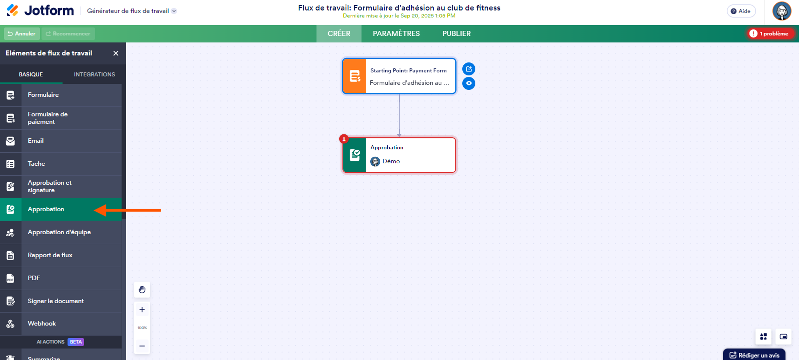 Capture d'écran d'un flux de travail avec une flèche pointant vers Approbation dans le volet Éléments de flux de travail à gauche et un élément Approbation ajouté au flux de travail dans les Flux de travail Jotform