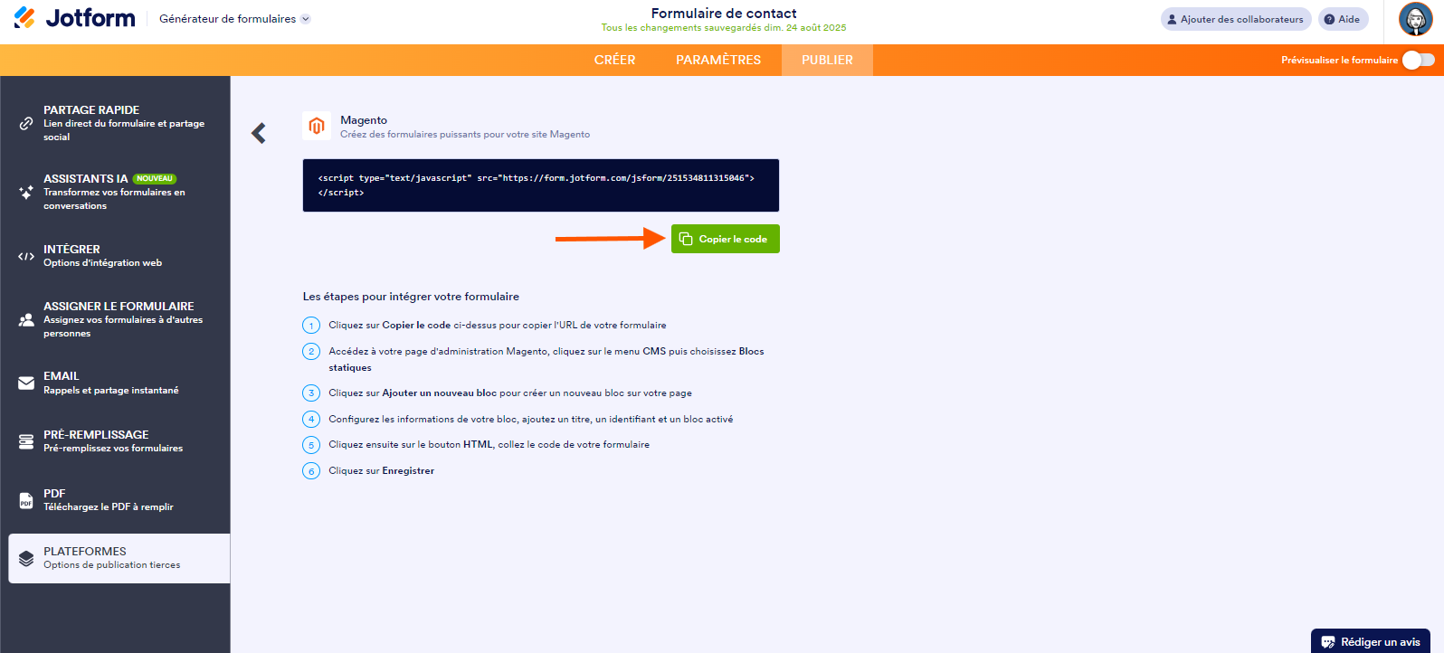 Capture d'écran de l'intégration Magento avec une flèche pointant vers le bouton Copier le code, dans le Générateur de formulaires Jotform