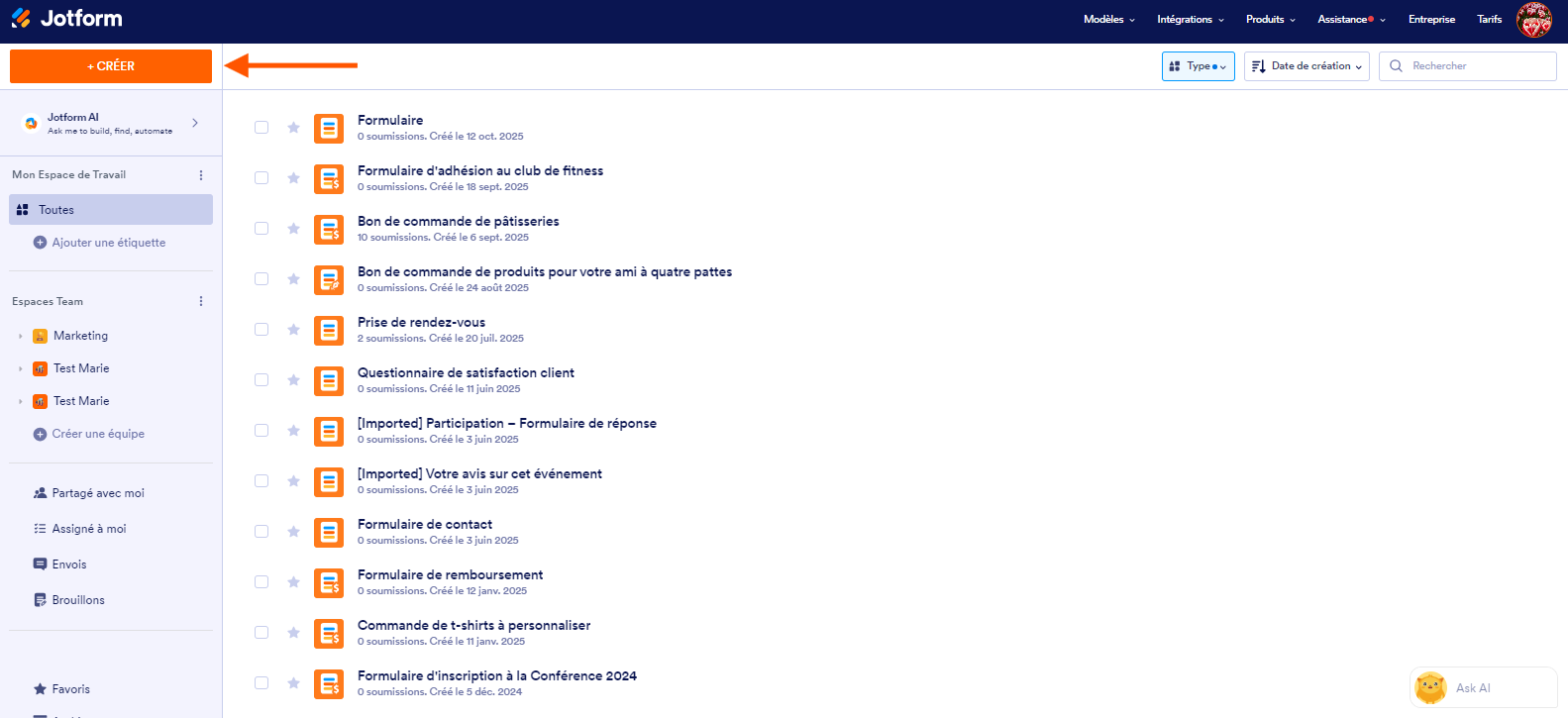 Capture d'écran de la page Mon Espace de Travail de Jotform avec une flèche pointant vers le bouton Créer en haut à gauche