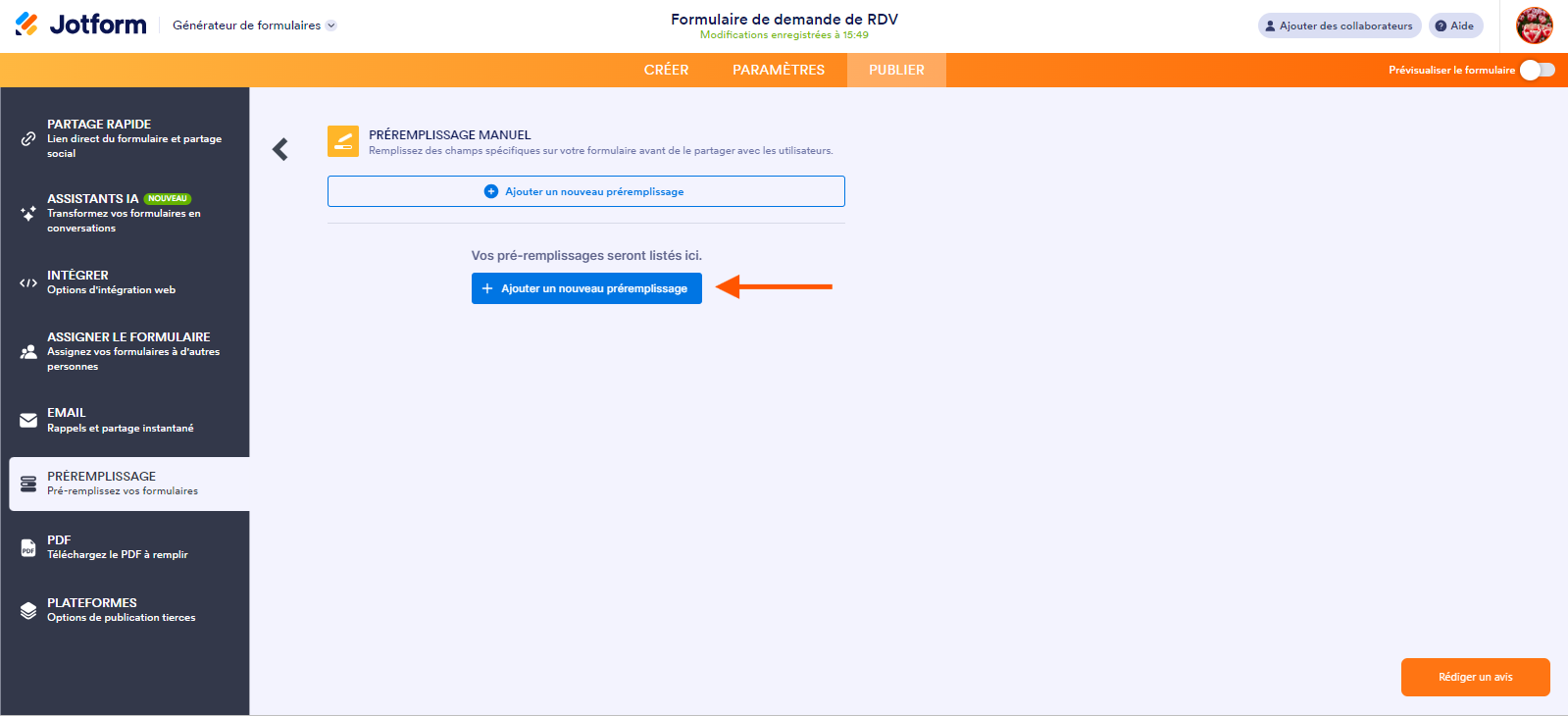 Capture d'écran de l'option Préremplissage manuel avec une flèche pointant vers le bouton Ajouter un nouveau préremplissage dans le Générateur de formulaires Jotform