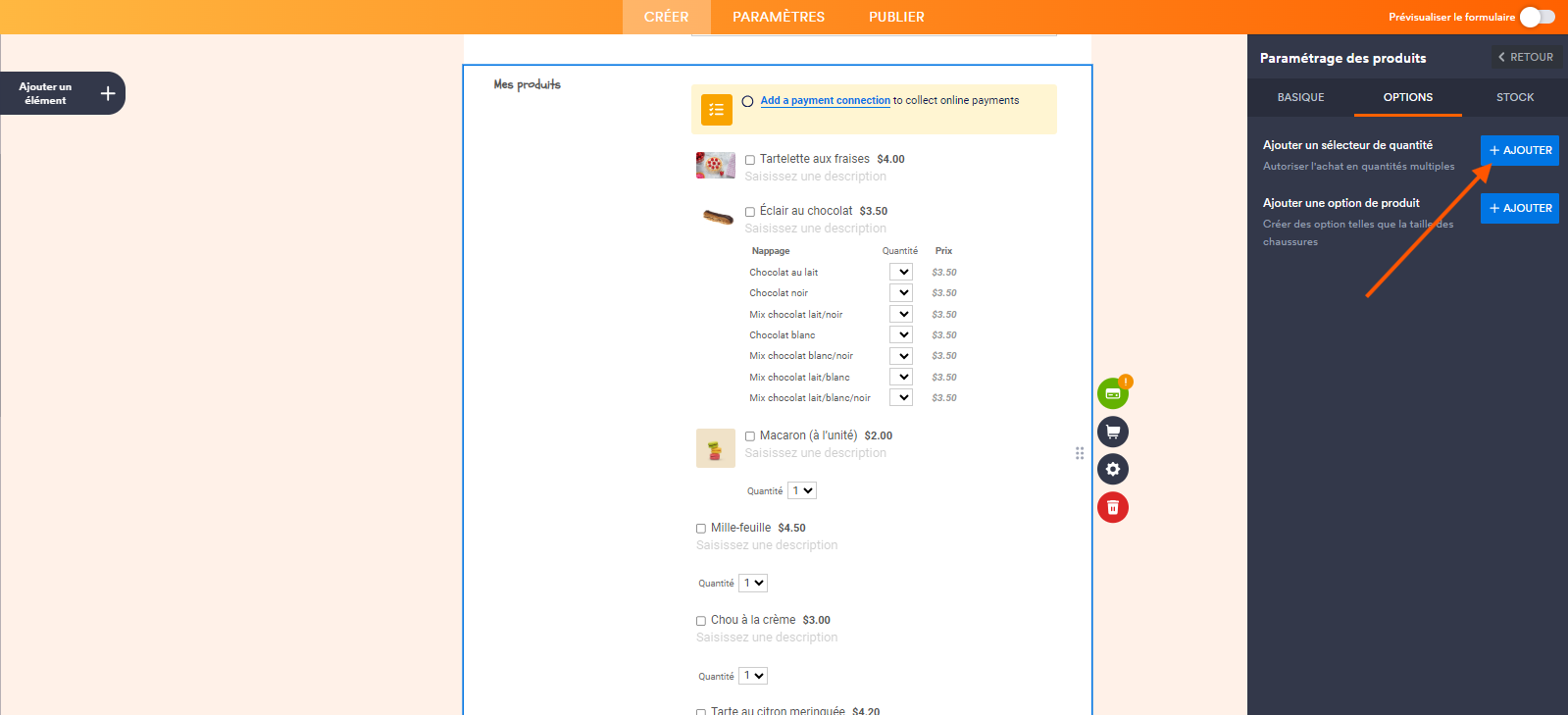 Capture d'écran d'un formulaire de commande de pâtisseries dans le Générateur de formulaires Jotform avec le volet Paramétrage des produits ouvert à droite et une flèche pointant vers Ajouter situé à droite de Ajouter un sélecteur de quantité
